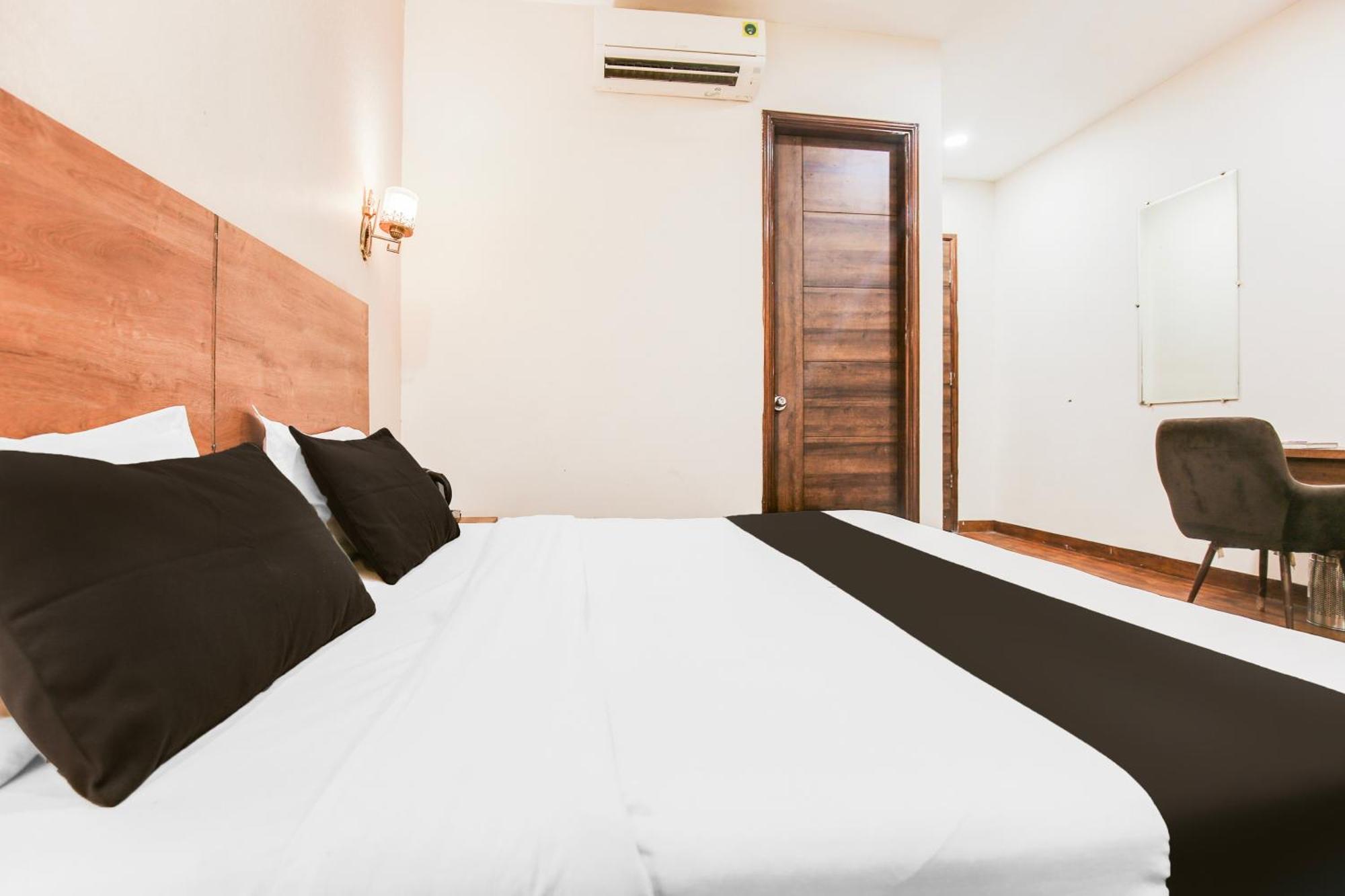 Super Townhouse Grand Fortune Amritsar Extérieur photo